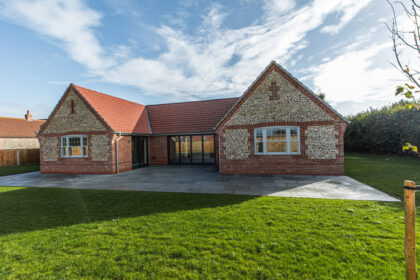 Skylark Barn, Docking